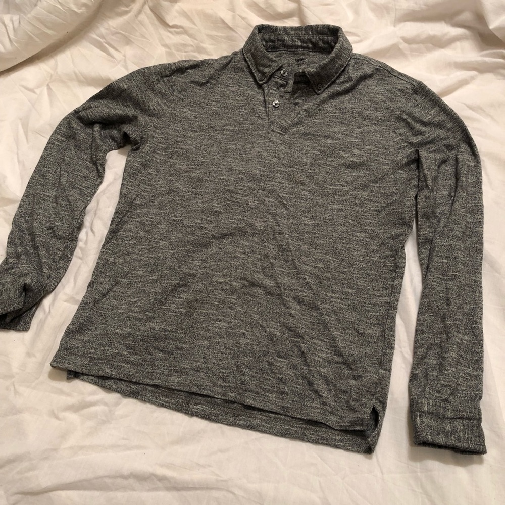 Men’s collared long sleeve shirt